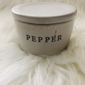 Hearth & hand with Magnolia pepper cellar